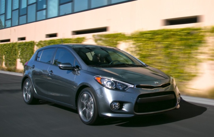A Kia aproveitou o Salão de Chicago, nos Estados Unidos, para revelar a nova geração do Cerato hatch. O modelo usa a mesma plataforma do novo Hyundai i30 e...